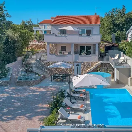 Appartamento Lavendel With Pool Županje